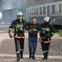 Les sapeurs-pompiers ramènent le blessé