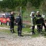 Les nouveaux pompiers s'informent de la situation